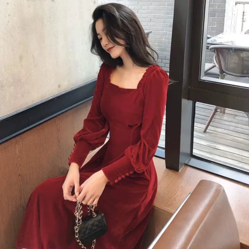 Autumn and Winter French Style Draping Velvet Dress New Year Battle Robe