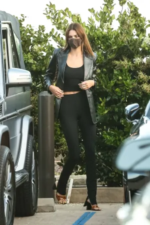 Black Leather Blazer Worn By Kendall Jenner | Kendall Jenner Black Leather Blazer