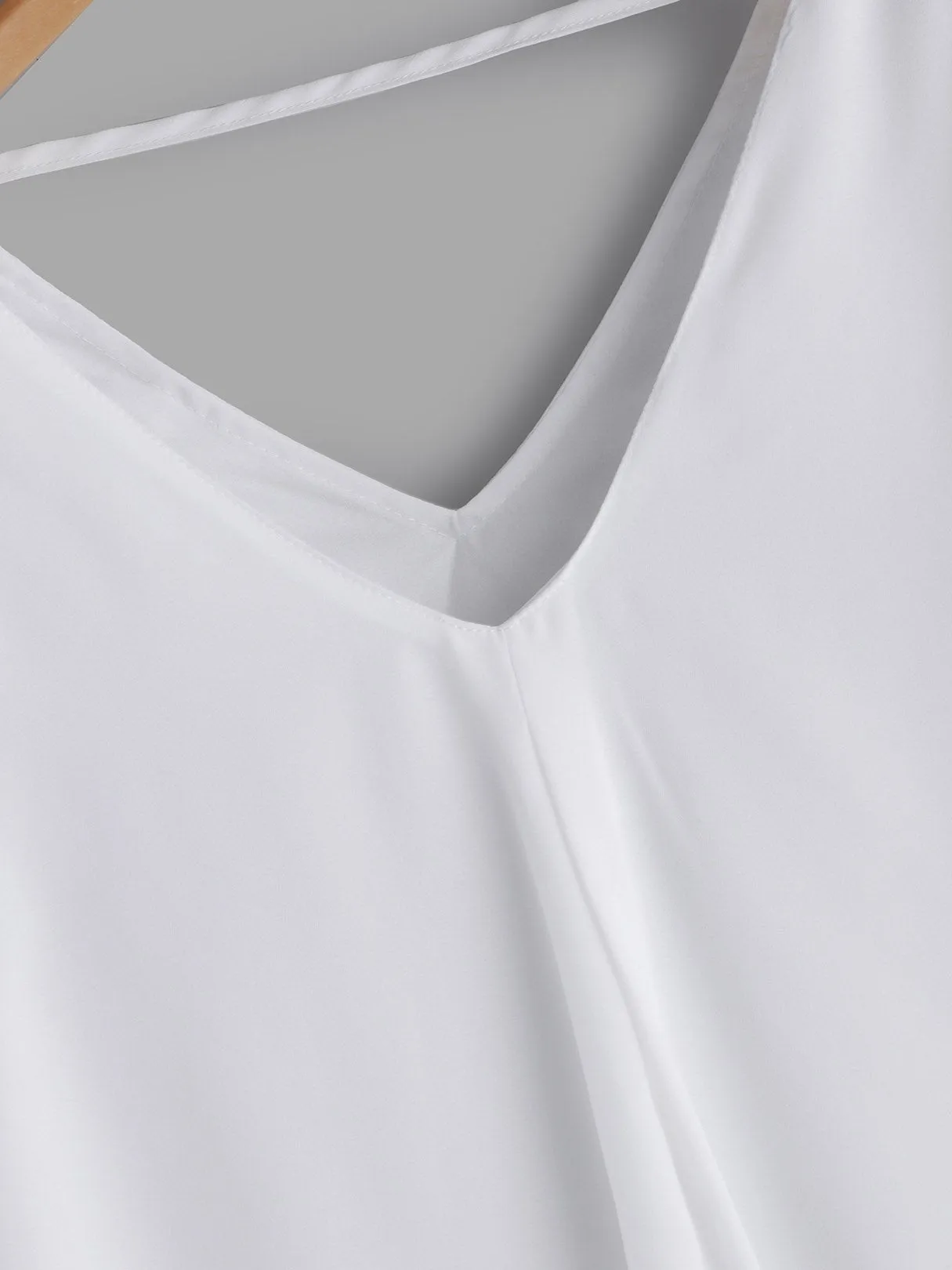 Custom V-Neck Backless Short Sleeve White T-Shirts