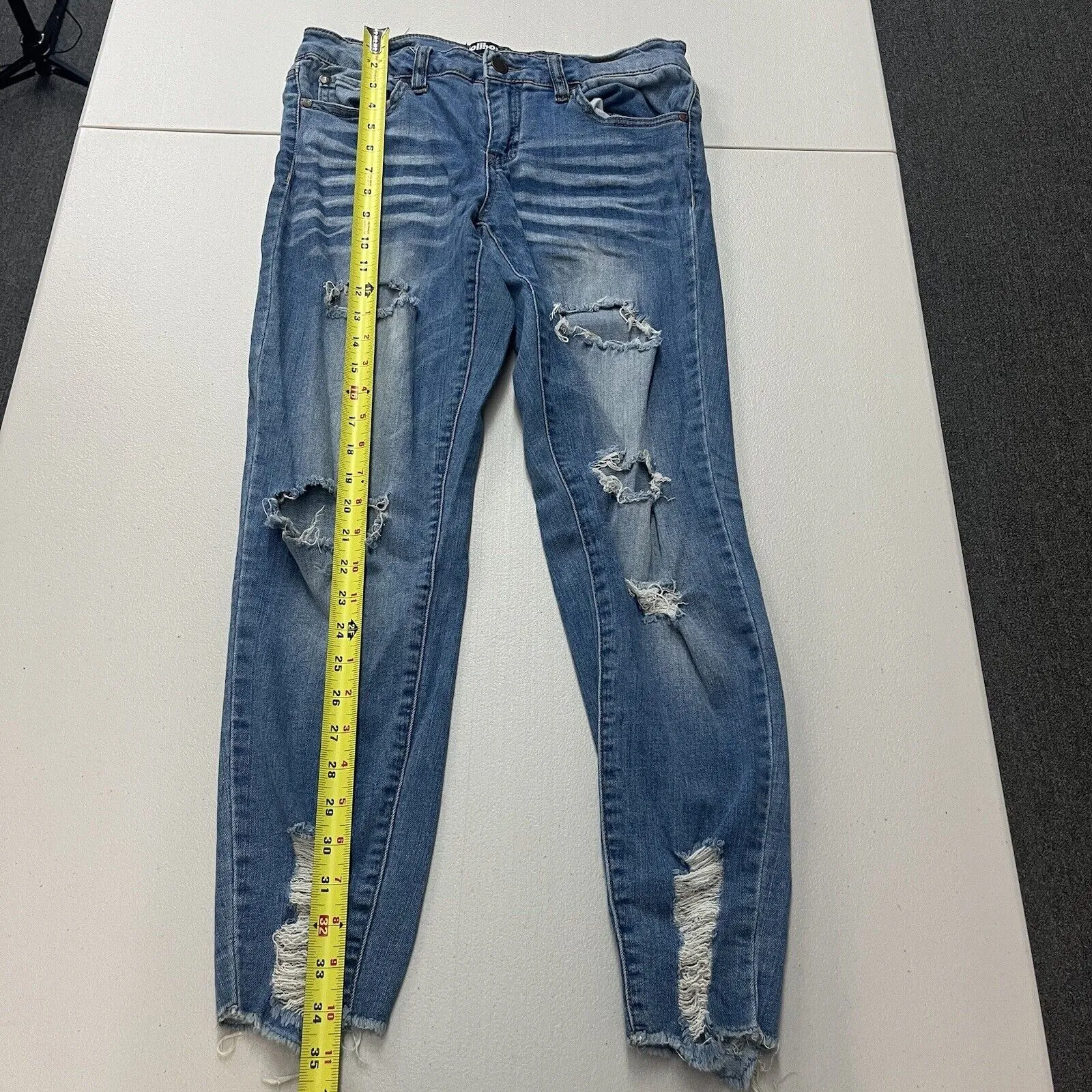 Dollhouse Women's Charley Jeans Size 9 Medium Wash Blue Distressed Skinny