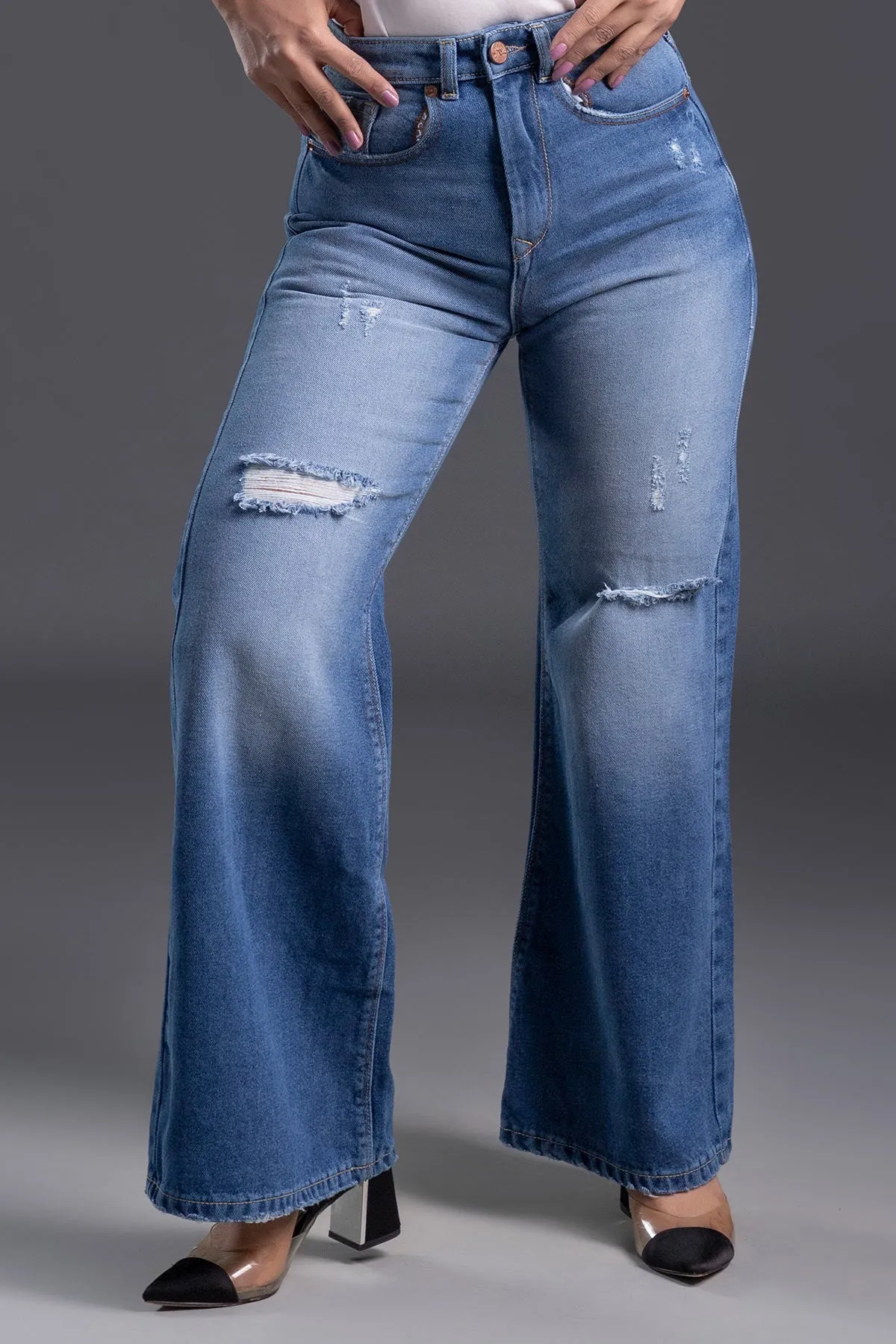Eden Ripped Mom Jeans
