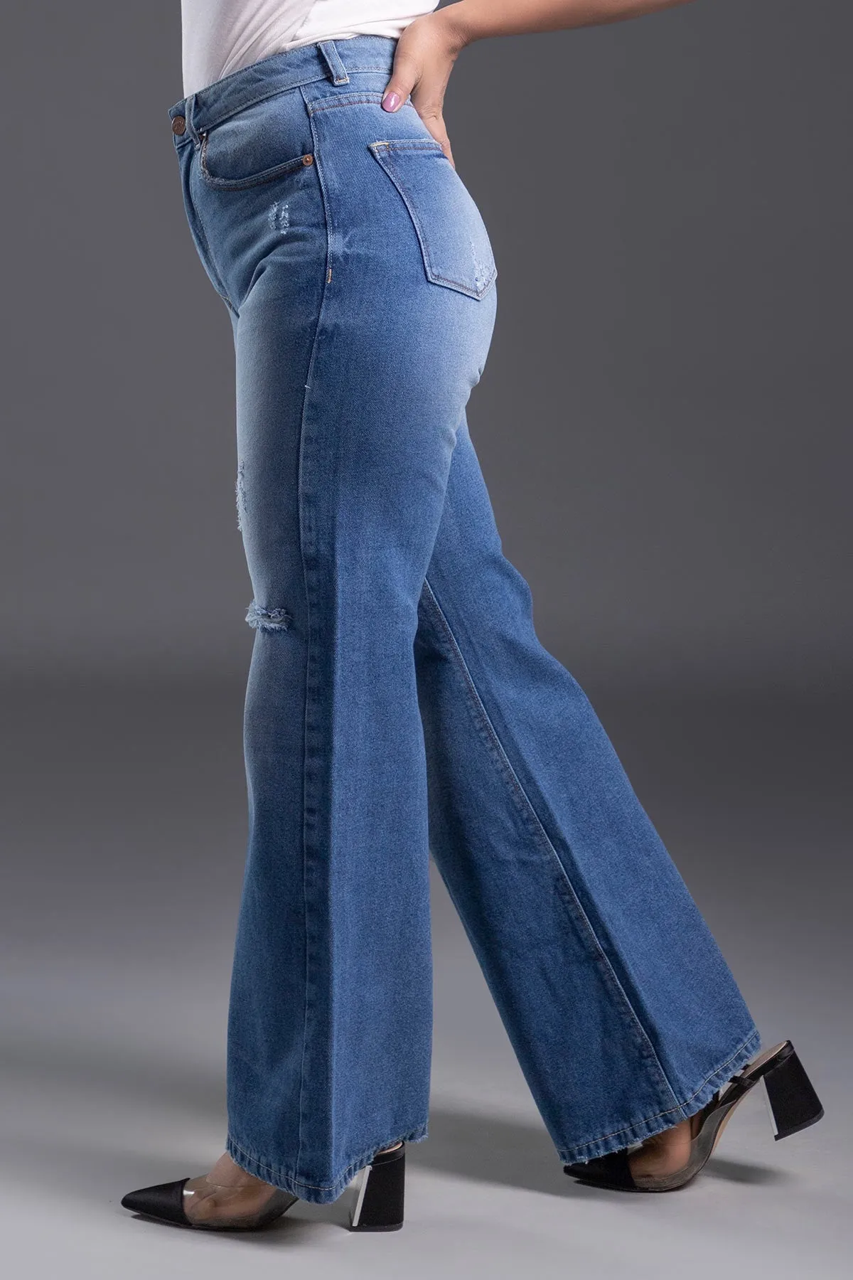 Eden Ripped Mom Jeans