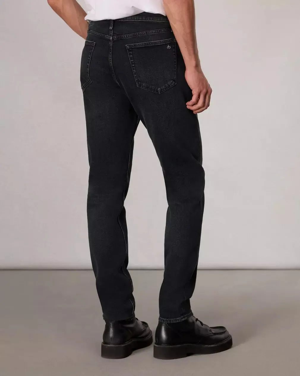 Fit 2 Authentic Stretch - Mateo