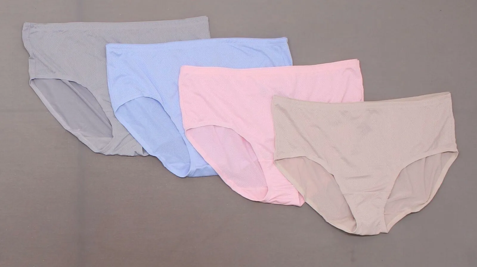 Fruit of the Loom 4 Pairs Women's Breathable Low Rise Briefs