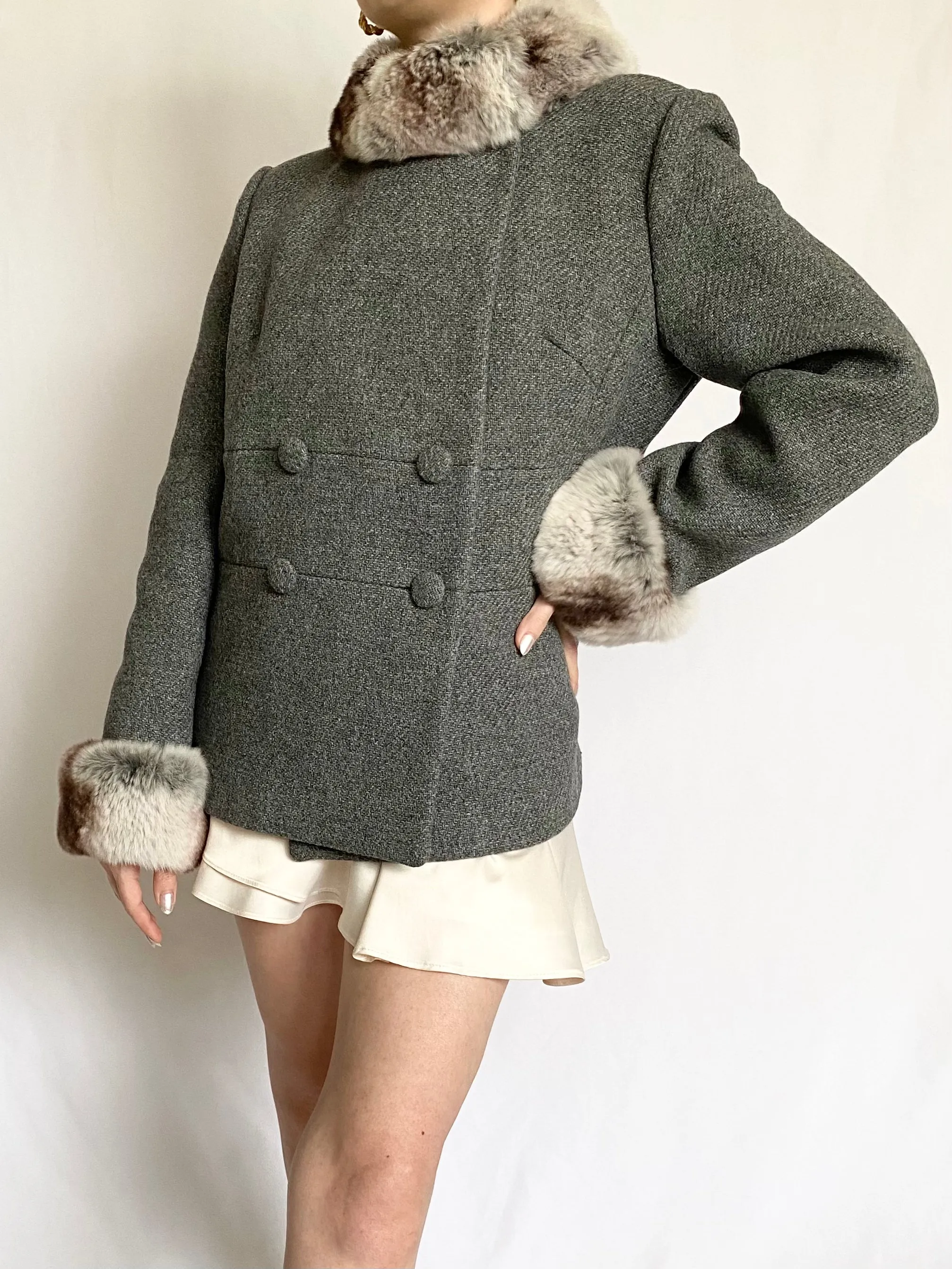 Grey Fur Trim 1950s Wool Coat and Skirt Set (M)