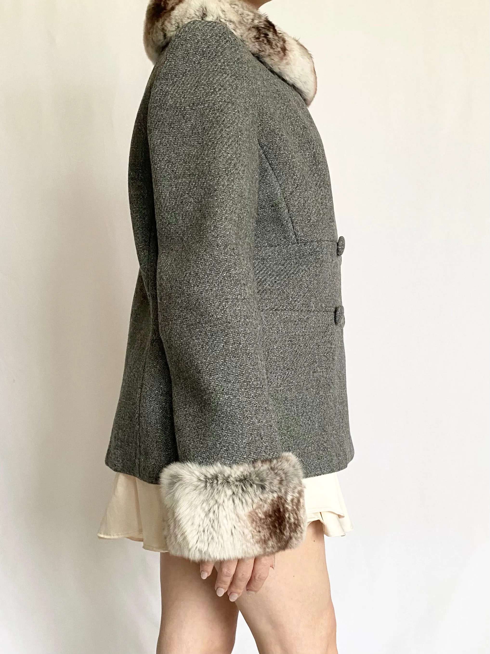 Grey Fur Trim 1950s Wool Coat and Skirt Set (M)