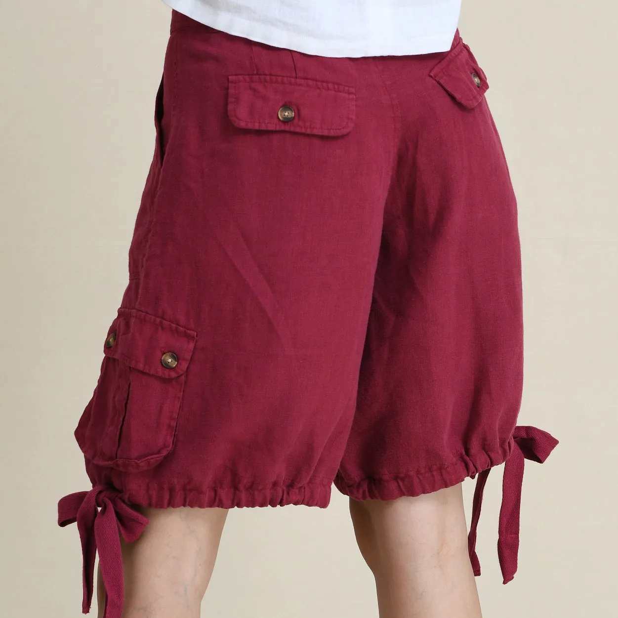 LINEN CARGO SHORTS WITH TIE-UP LEG FOLDS
