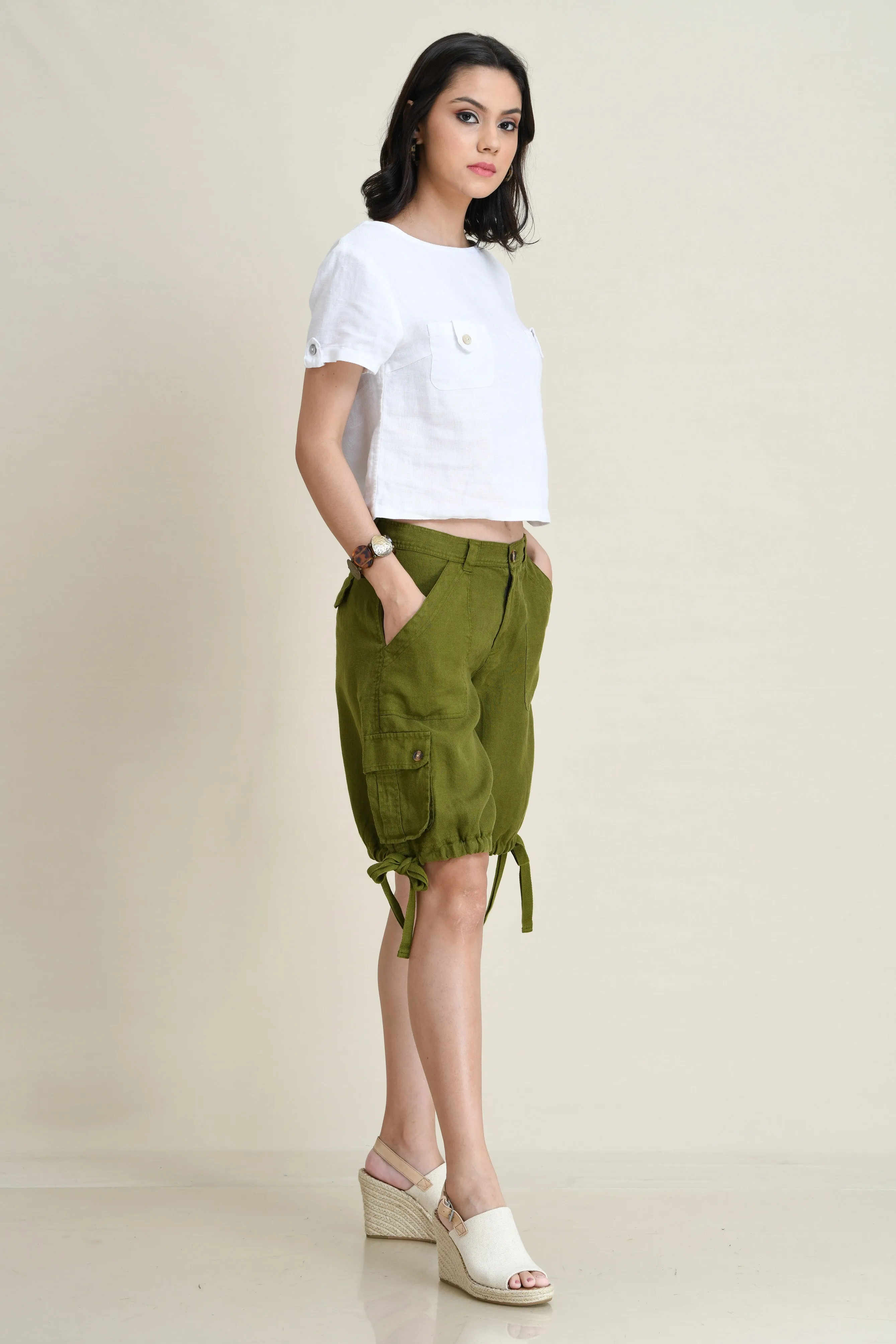 LINEN CARGO SHORTS WITH TIE-UP LEG FOLDS