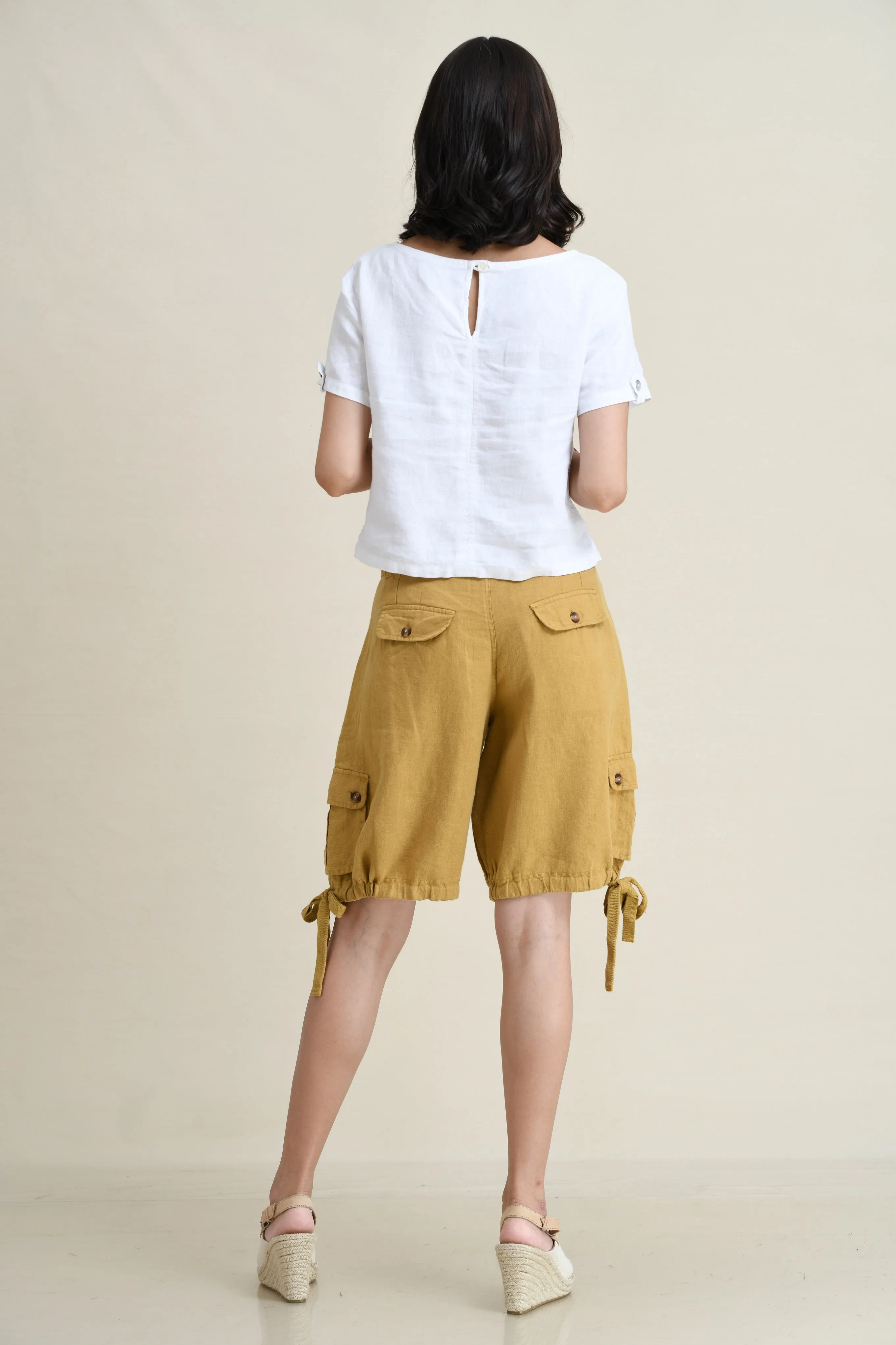 LINEN CARGO SHORTS WITH TIE-UP LEG FOLDS
