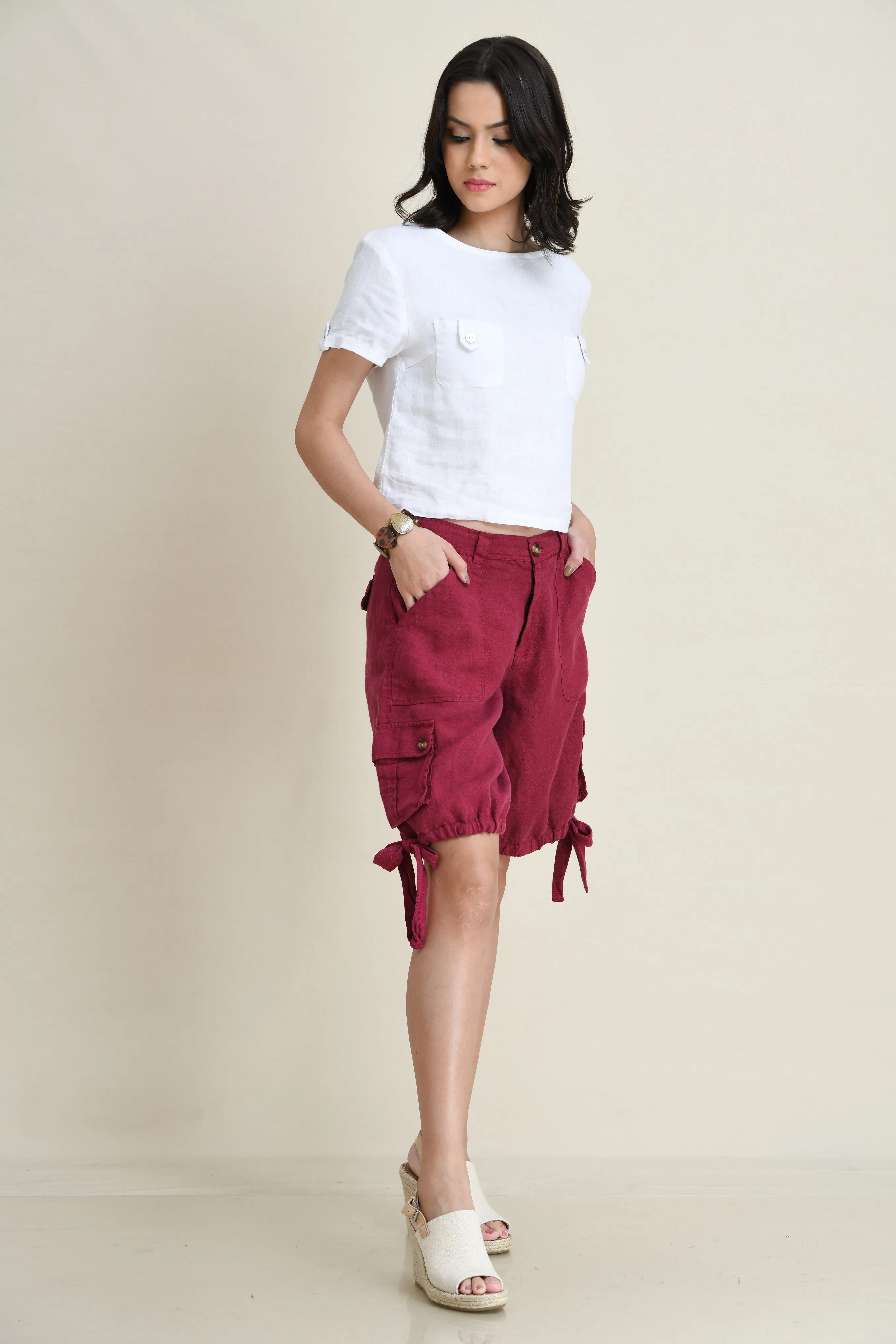 LINEN CARGO SHORTS WITH TIE-UP LEG FOLDS