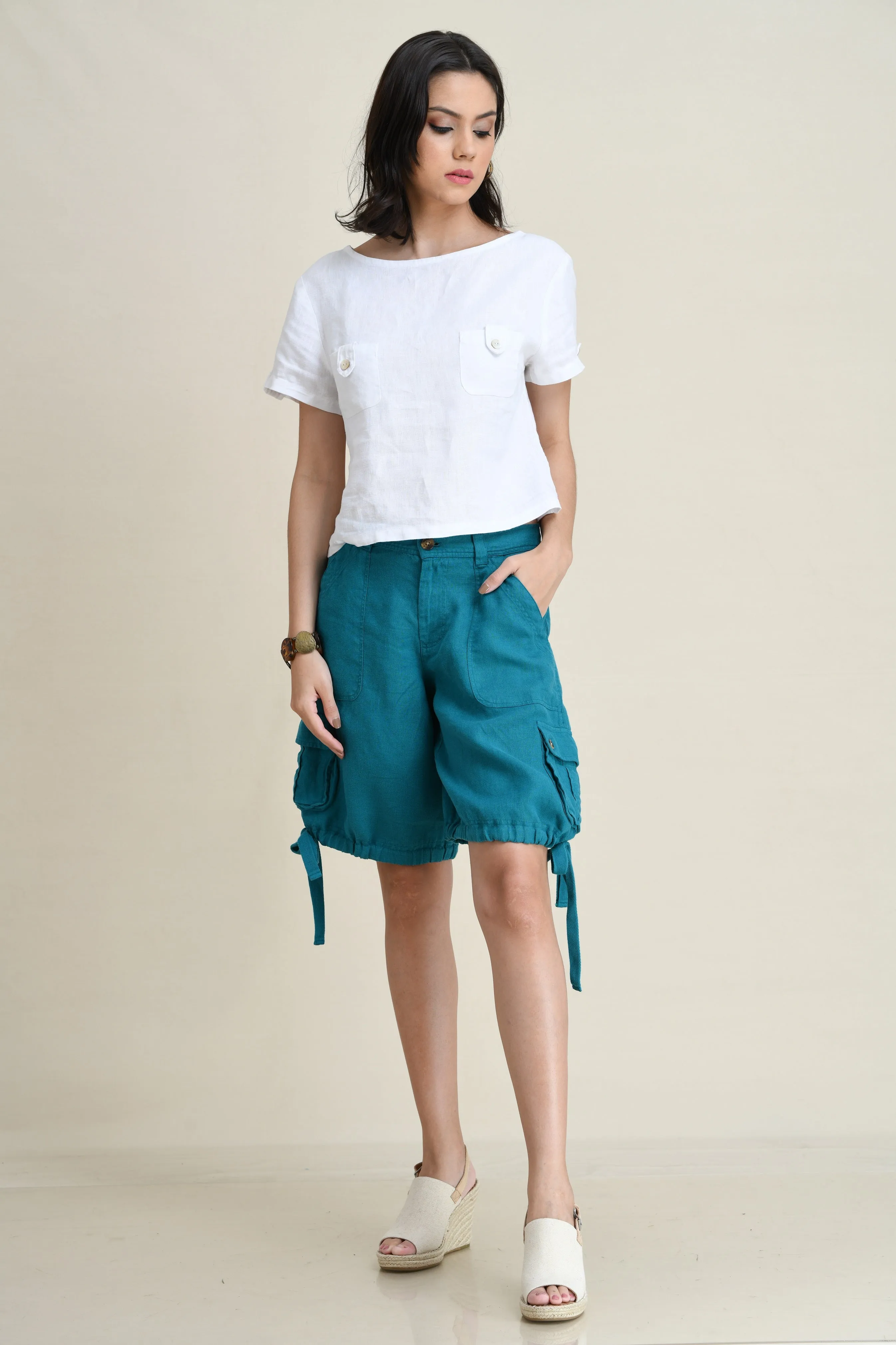 LINEN CARGO SHORTS WITH TIE-UP LEG FOLDS