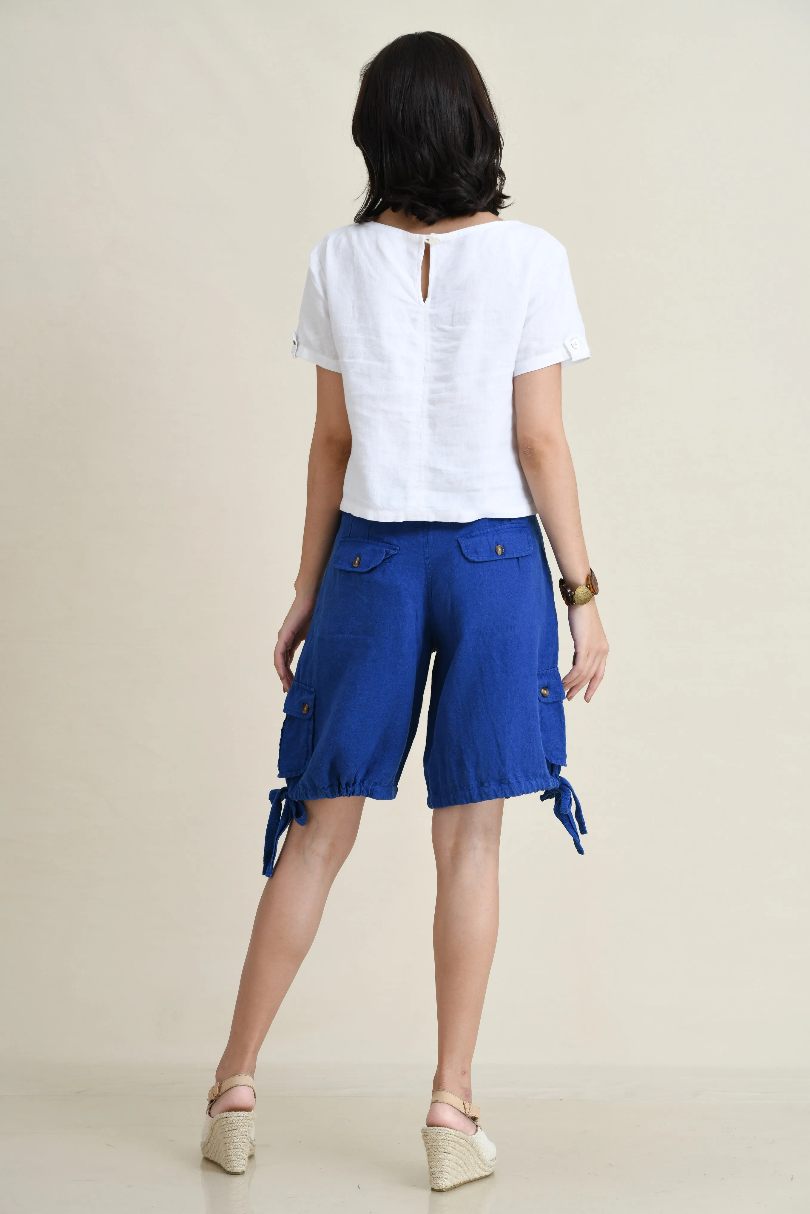 LINEN CARGO SHORTS WITH TIE-UP LEG FOLDS