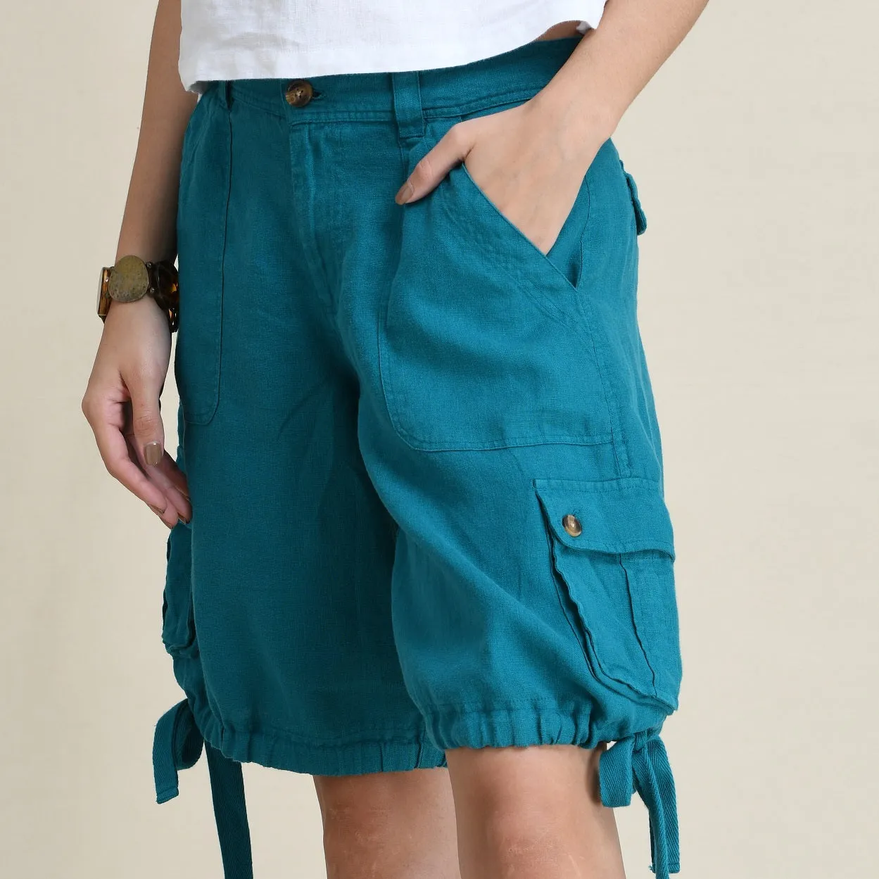 LINEN CARGO SHORTS WITH TIE-UP LEG FOLDS