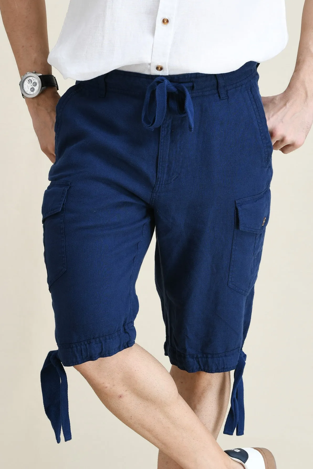 LINEN STARIGHT-LEG CARGO SHORTS WITH DRAWSTRINGS ON WAIST & LEG FOLD