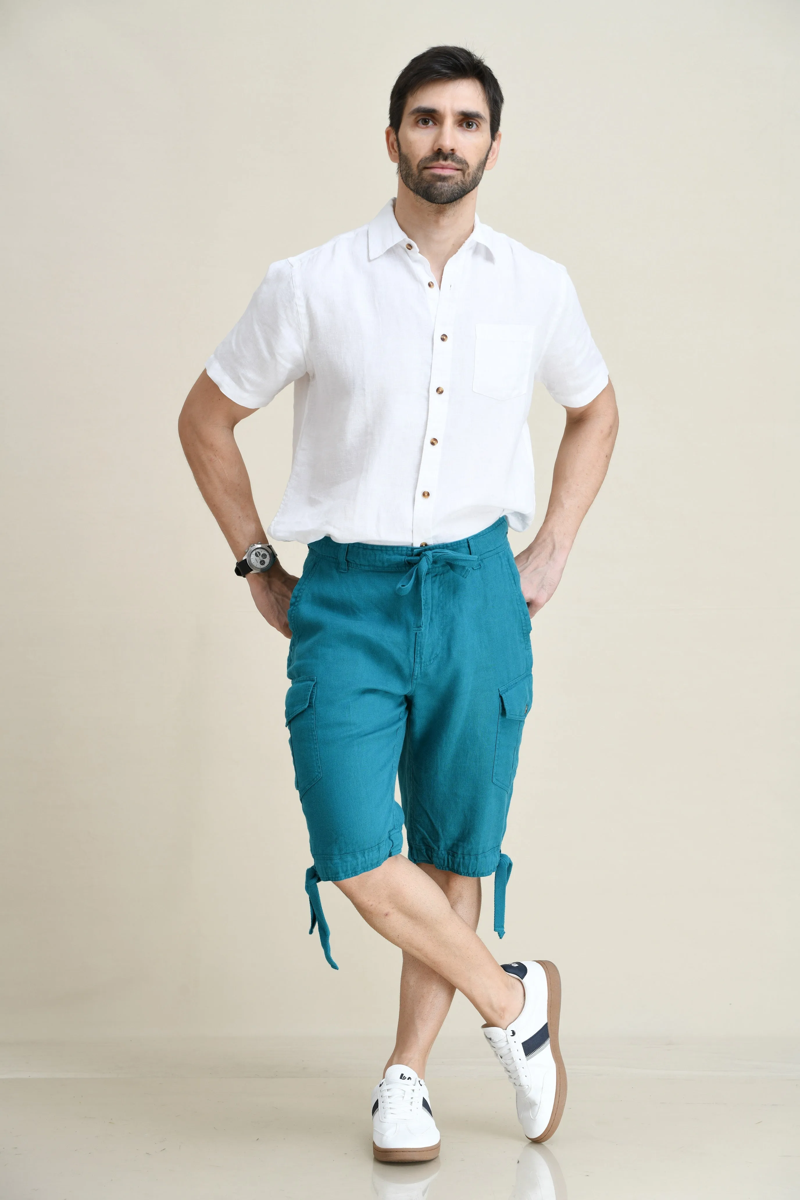 LINEN STARIGHT-LEG CARGO SHORTS WITH DRAWSTRINGS ON WAIST & LEG FOLD