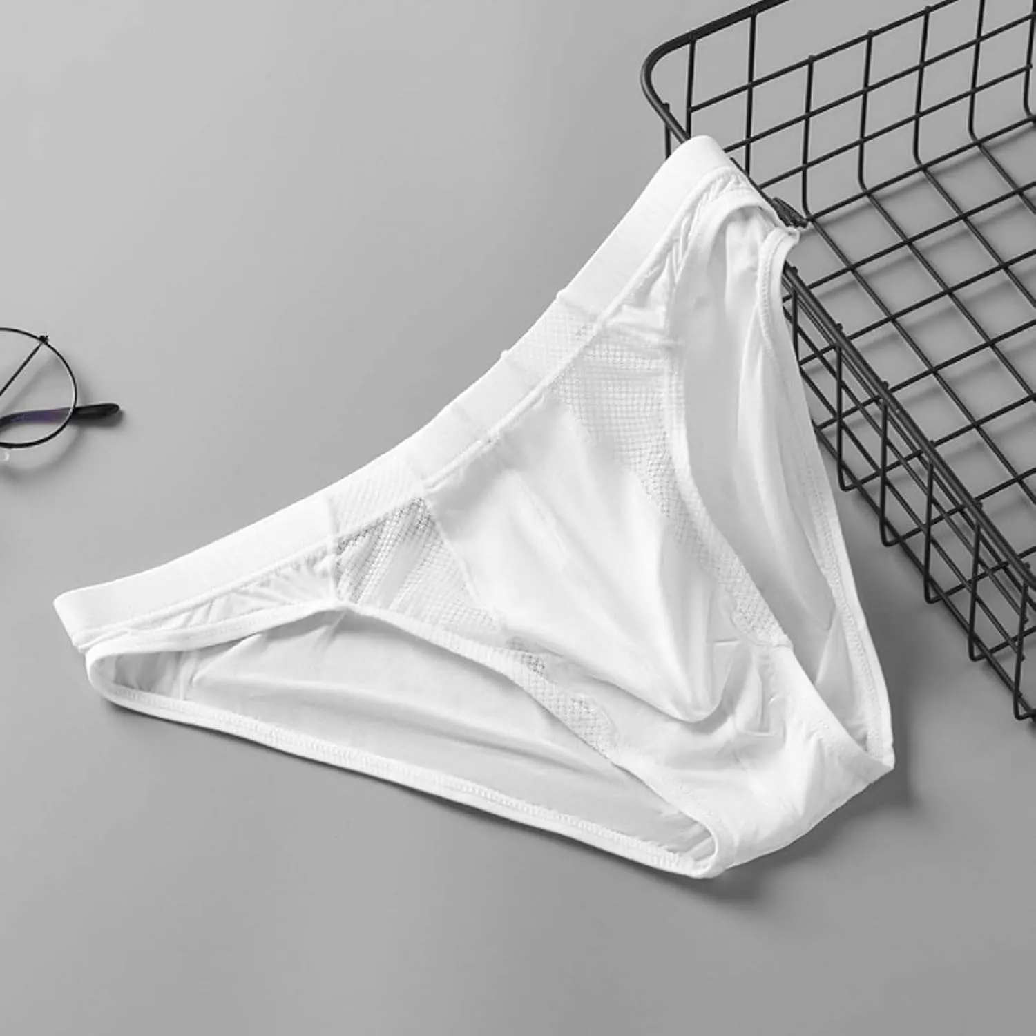 Men's Fashion Comfortable Briefs Mesh Breathable Panties Solid Stretch Bikini