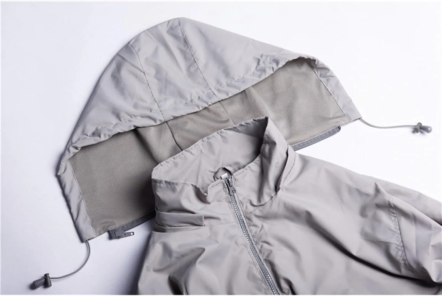 Men's Lightweight Waterproof Rain Jackets with Hood Long Sleeve Breathable Hooded Raincoats Hiking Athletic Shirts