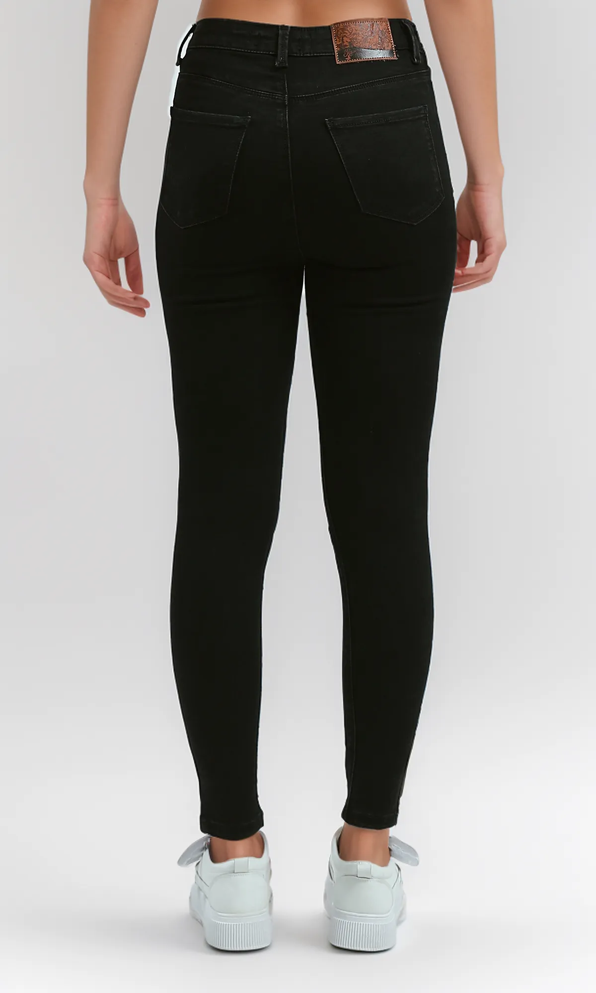 O178230-W23W535--BLACK (WTJ)