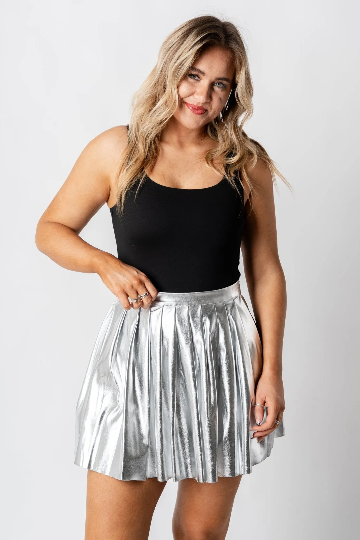 Pleated faux leather tennis skort silver