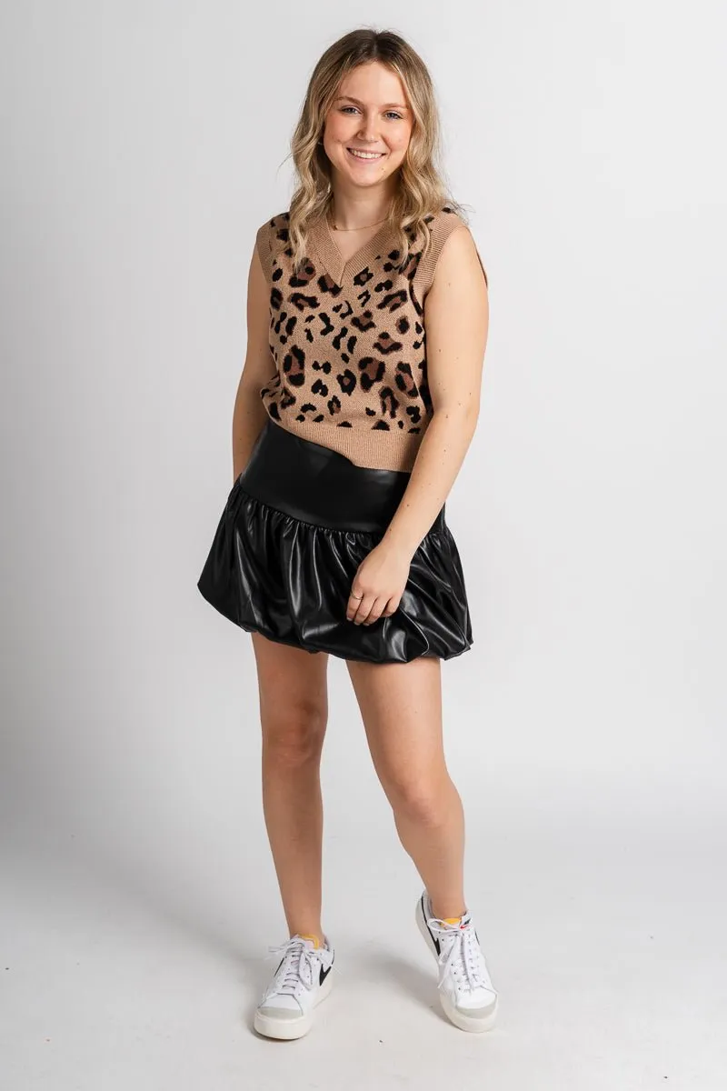 Sleeveless leopard crop sweater brown