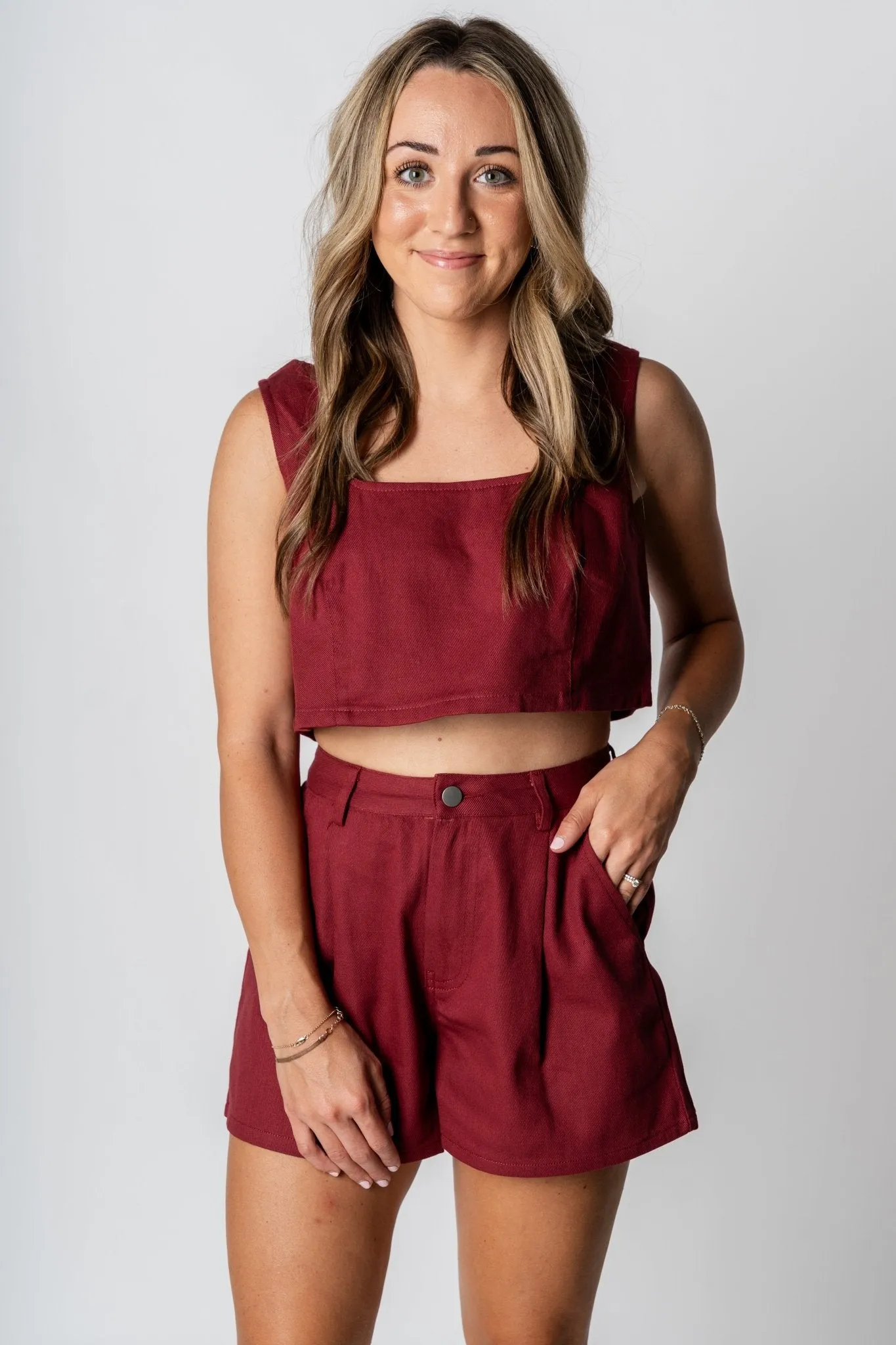 Tie back crop tank top burgundy