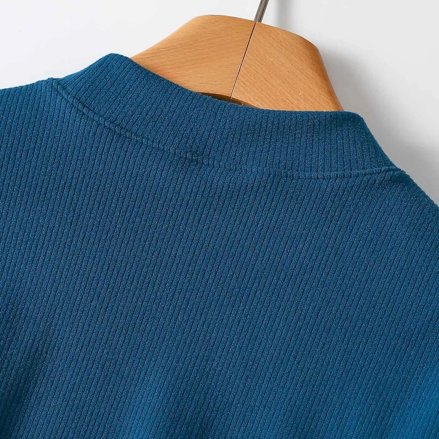 Women's Knitted T-Shirt 2025 Summer Vacation Tops Short Sleeve Crewneck Basic Blouses Trendy Solid Color Tees